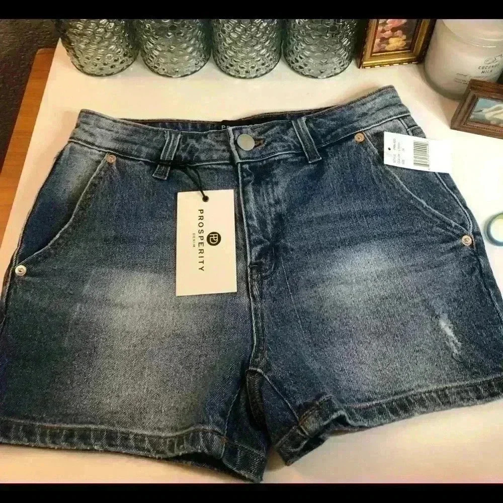 Prosperity Jean shorts sz 26 NWT